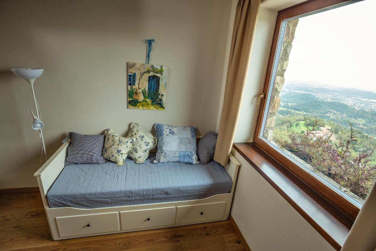 Agriturismo San Genesio Rovagnate Rum bild