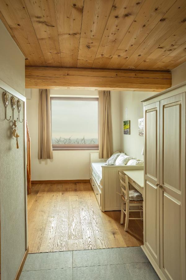 Agriturismo San Genesio Rovagnate Rum bild